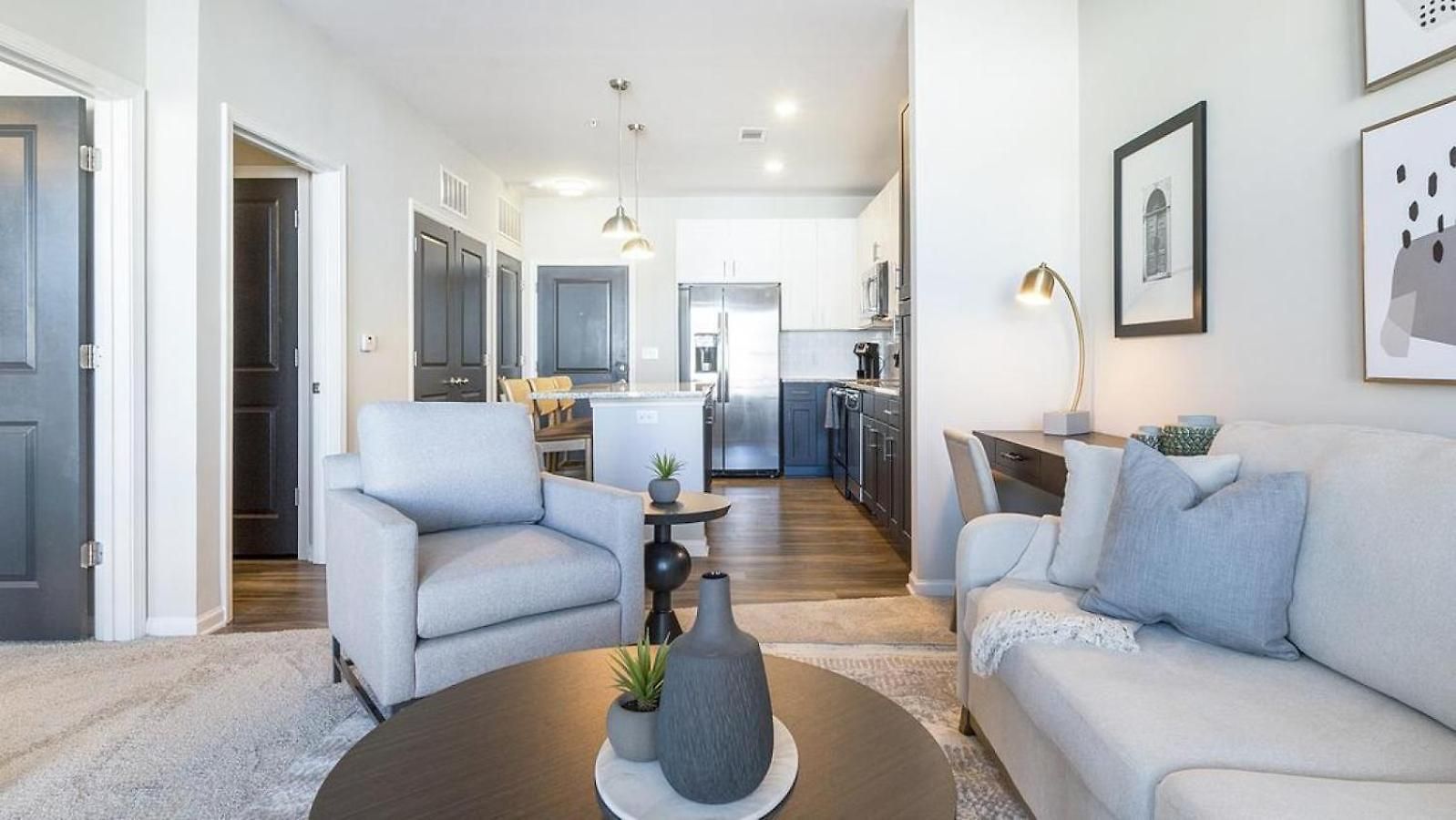 Apartment Landing - Modern With Amazing Amenities Charlotte