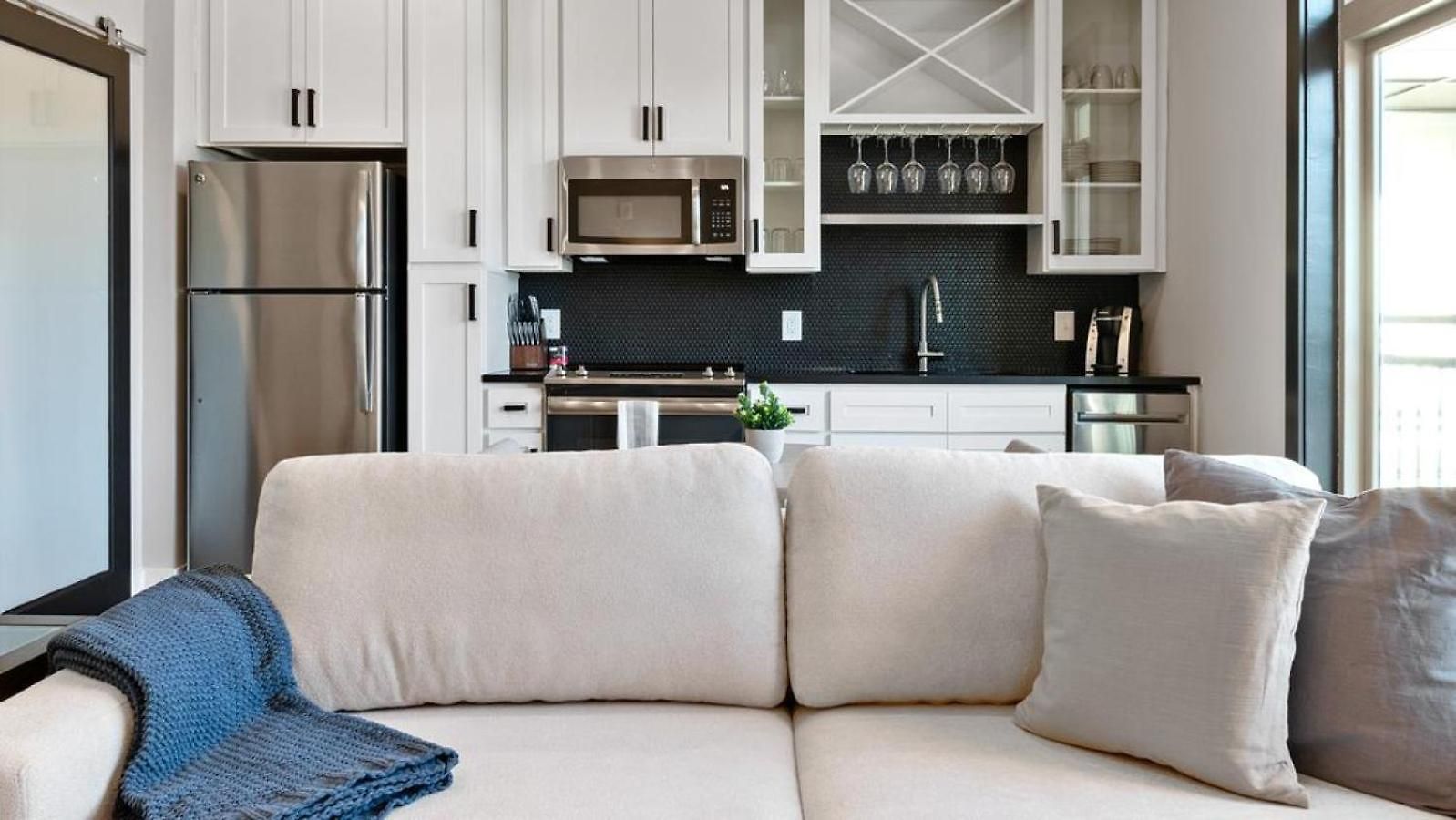 Apartment Landing Modern With Amazing Amenities Charlotte
