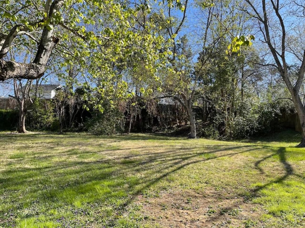 Spacious 4br - 10 Min To Uptown - Yard - Pets Ok