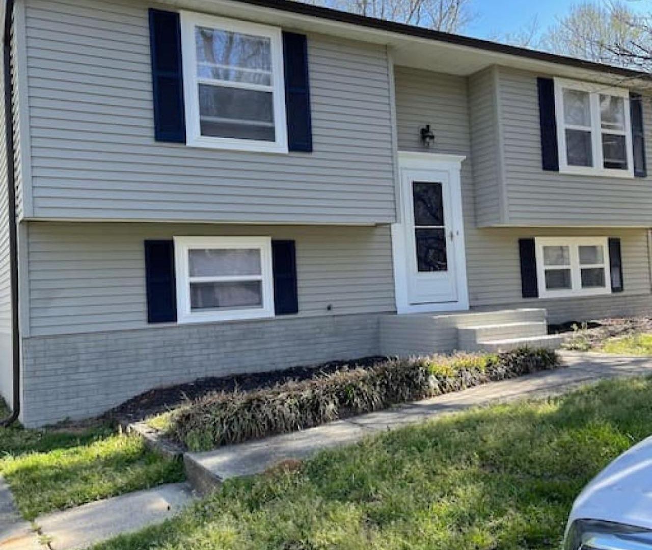 Spacious 4br - 10 Min To Uptown - Yard - Pets Ok Holiday home *