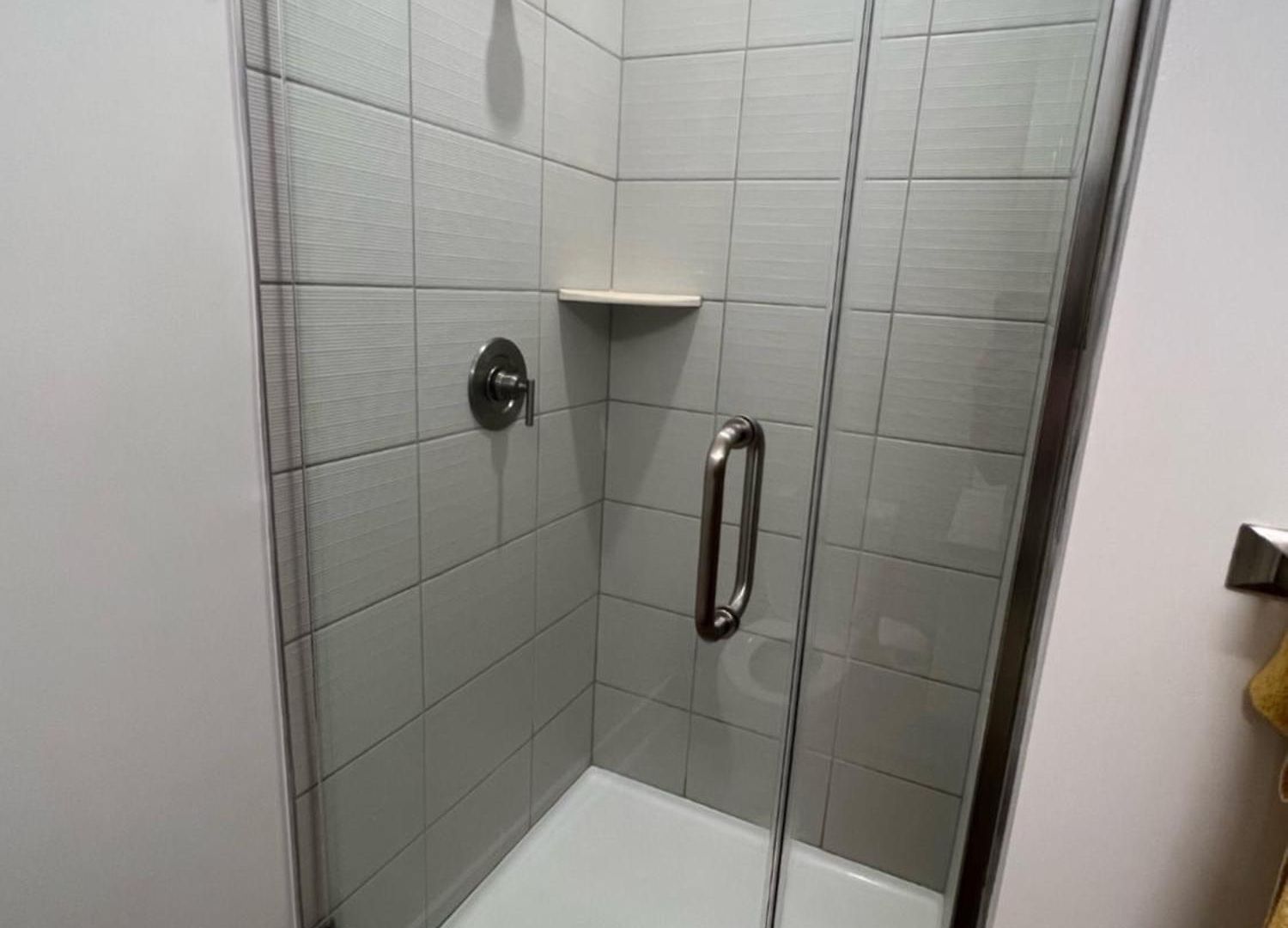 Apartment, Queen Bed, Wifi, Kitchen, Washer & Dryer In * Charlotte