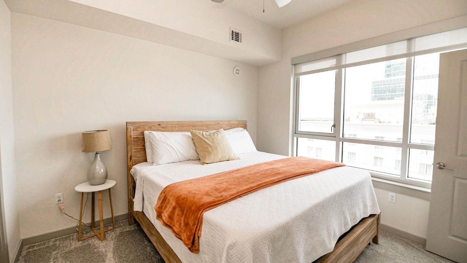 Uptown Fully Furnished 2br Apts Apartment *