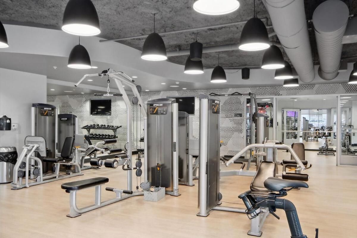 Uptown Fully Furnished 2br Apts *