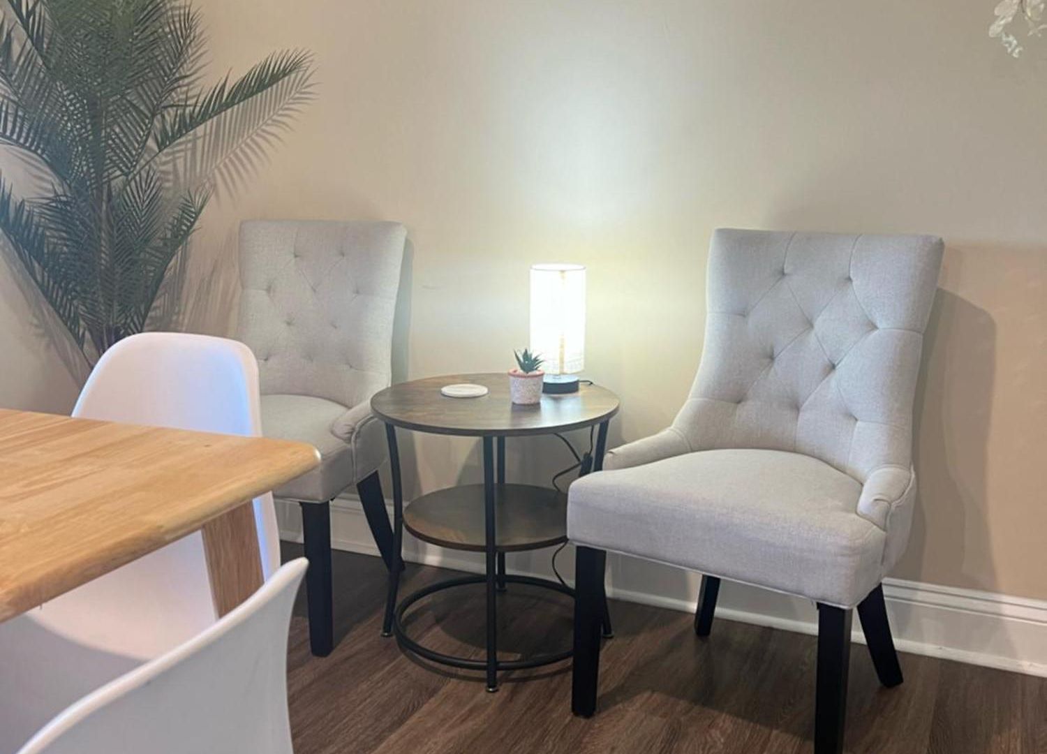 Apartment Spacious 2 Bed, 2 Bath Uptown Gem In The Heart Of The City-parking-wi-fi-balcony-walk To Boa Stadium