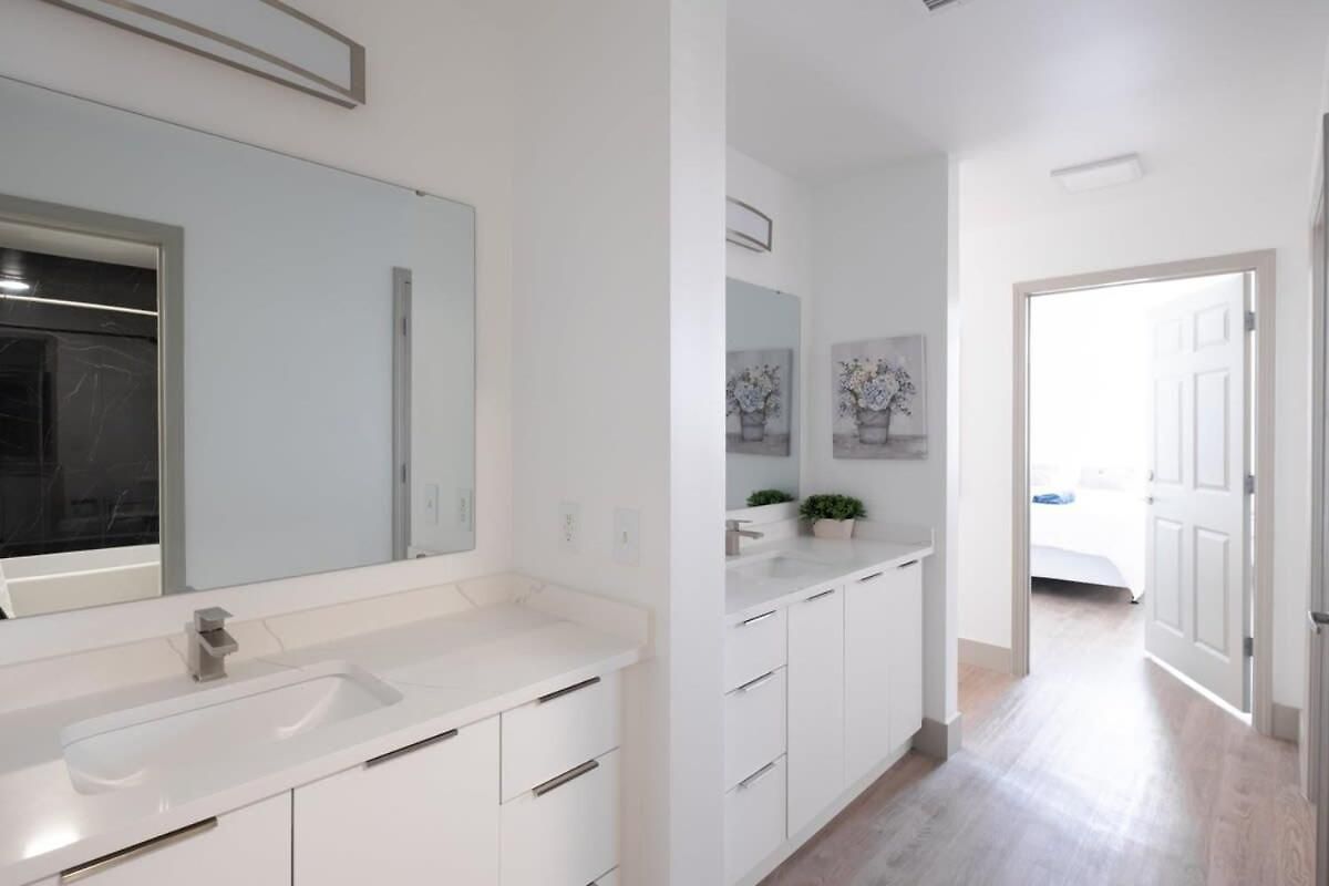 4b 2ba Luxury With Gym Apartment Charlotte