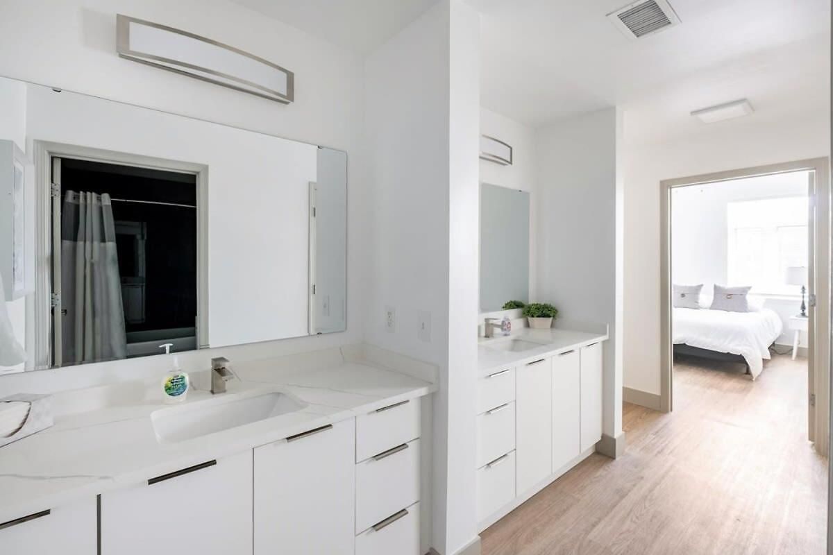 4bd Premium Family With Gym Apartment Charlotte