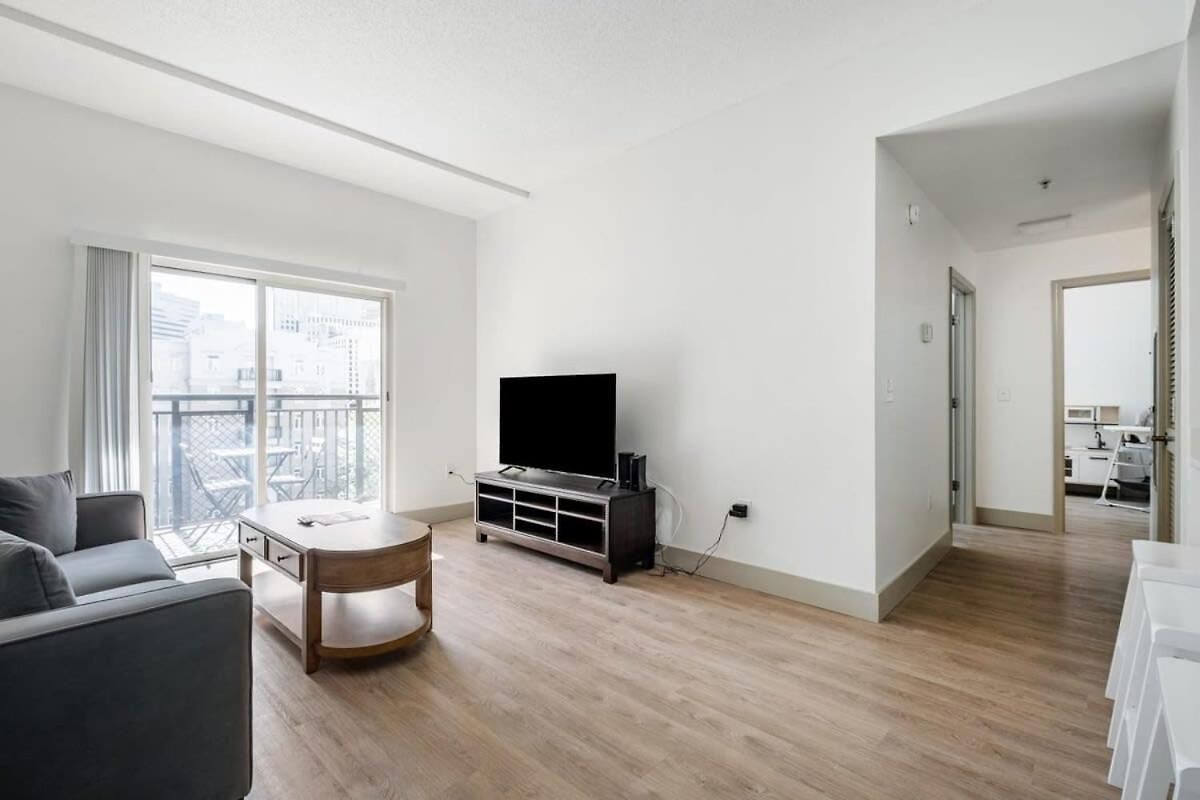 4bd Premium Family With Gym Apartment Charlotte