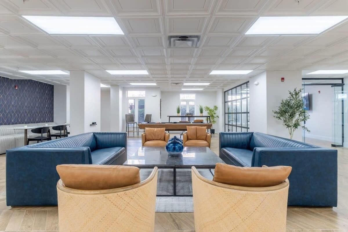 3br Premium Downtown With Office & Gym * Charlotte