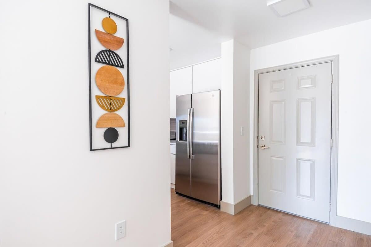 Apartment 3br Premium Downtown With Office & Gym