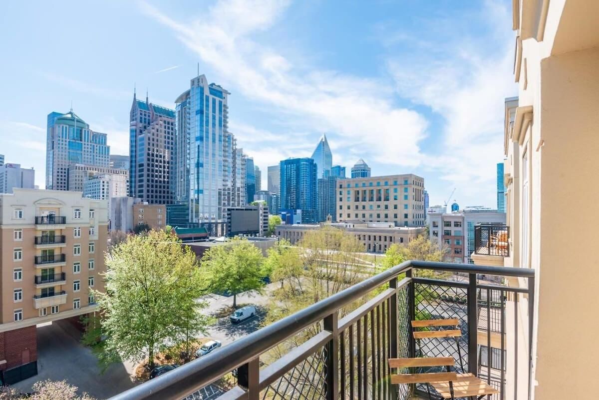Apartment 3br Premium Downtown With Office & Gym Charlotte