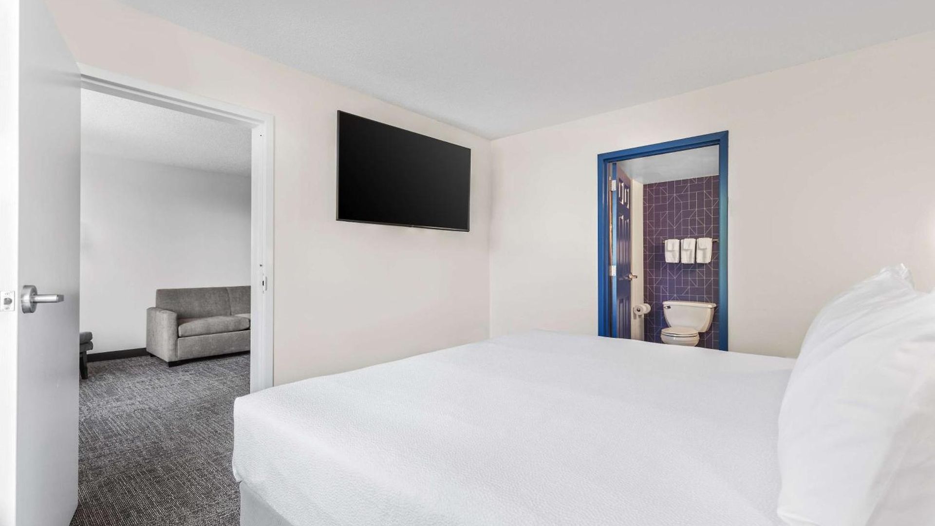 Spark By Hilton Tyvola I-77 Charlotte
