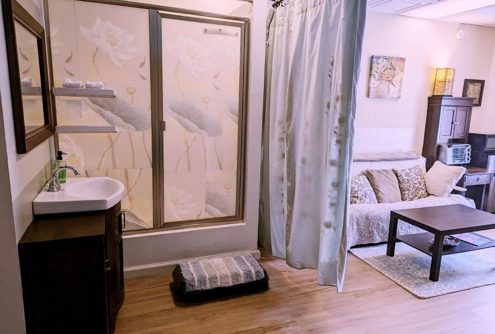 Aparthotel Uptown Area, Cozy King Suite, Quiet And Private, Free Parking, Walk To Restaurants