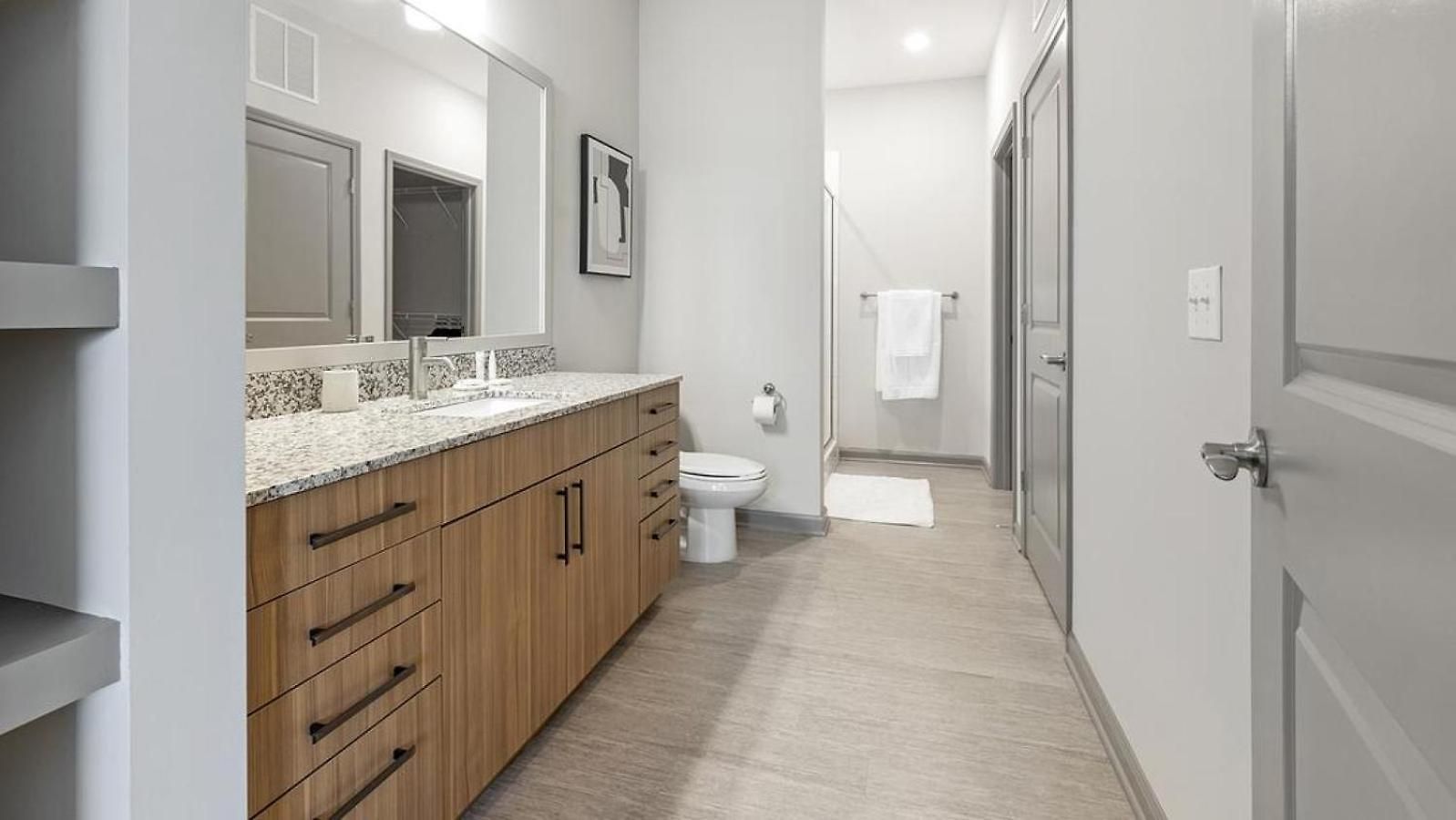 Apartment Landing Modern With Amazing Amenities *
