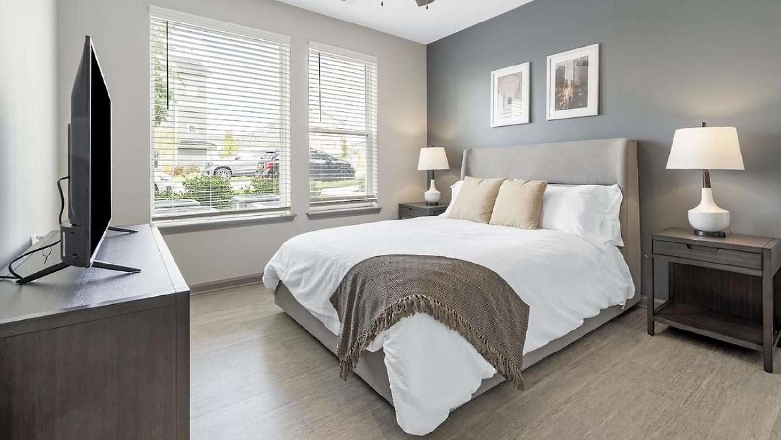 Apartment Landing Modern With Amazing Amenities