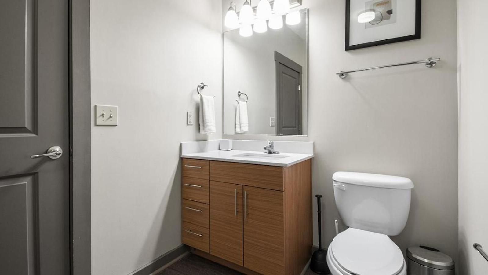Landing - Modern With Amazing Amenities Apartment *
