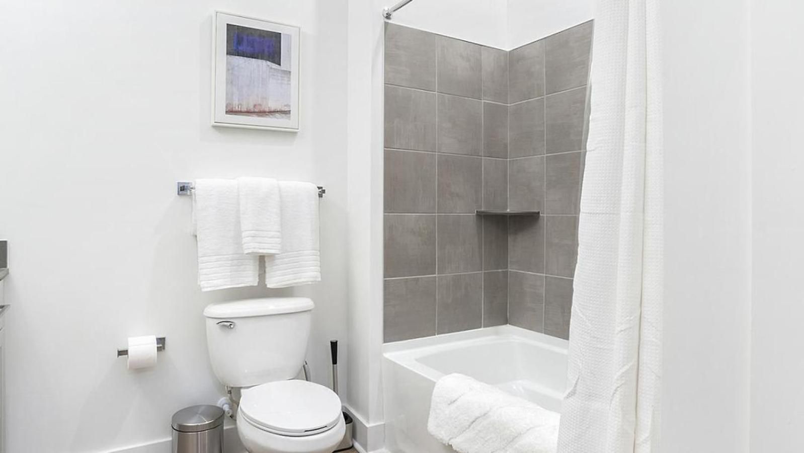 Landing Modern With Amazing Amenities * Charlotte