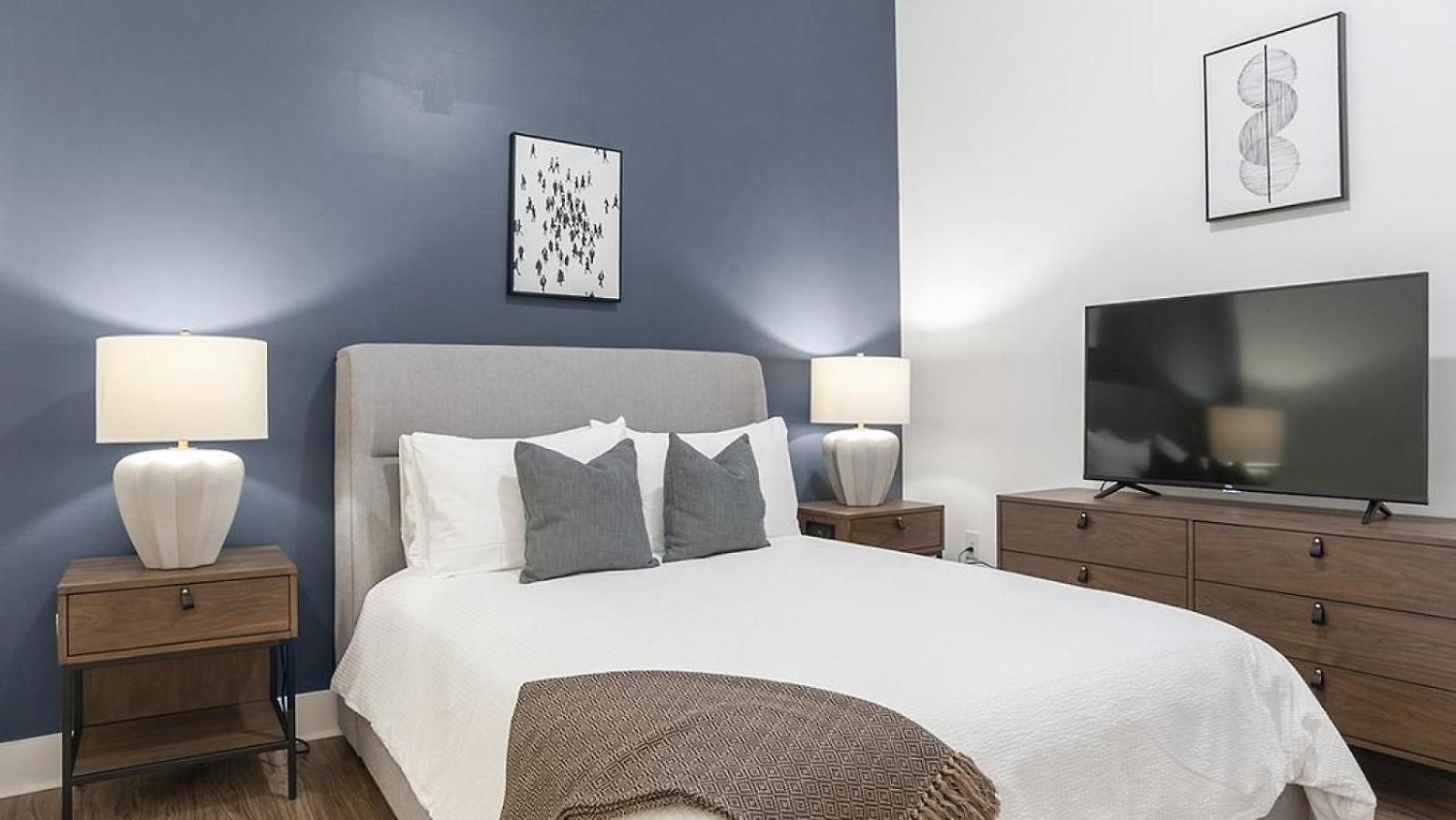 Landing Modern With Amazing Amenities Apartment