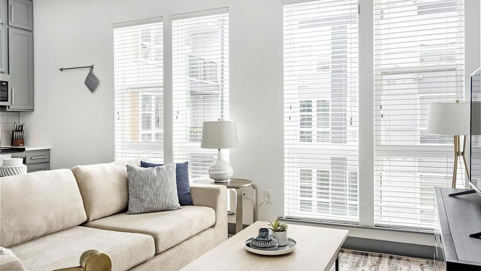 Apartment Landing Modern With Amazing Amenities