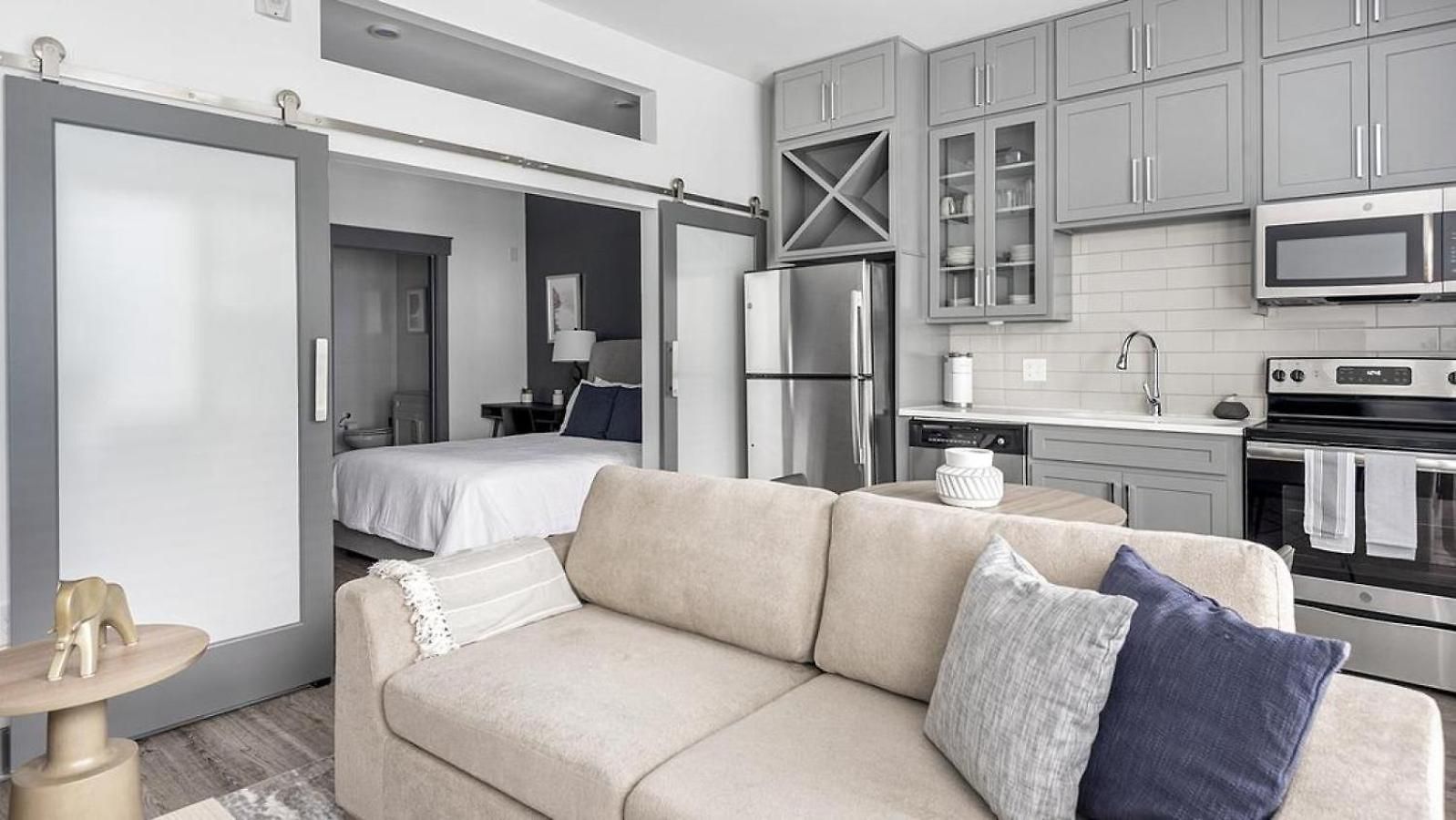 Apartment Landing Modern With Amazing Amenities *
