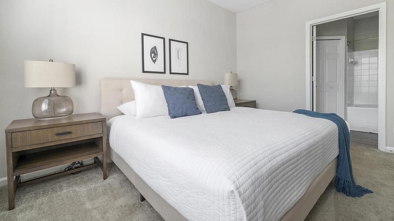 Landing - Modern With Amazing Amenities Apartment