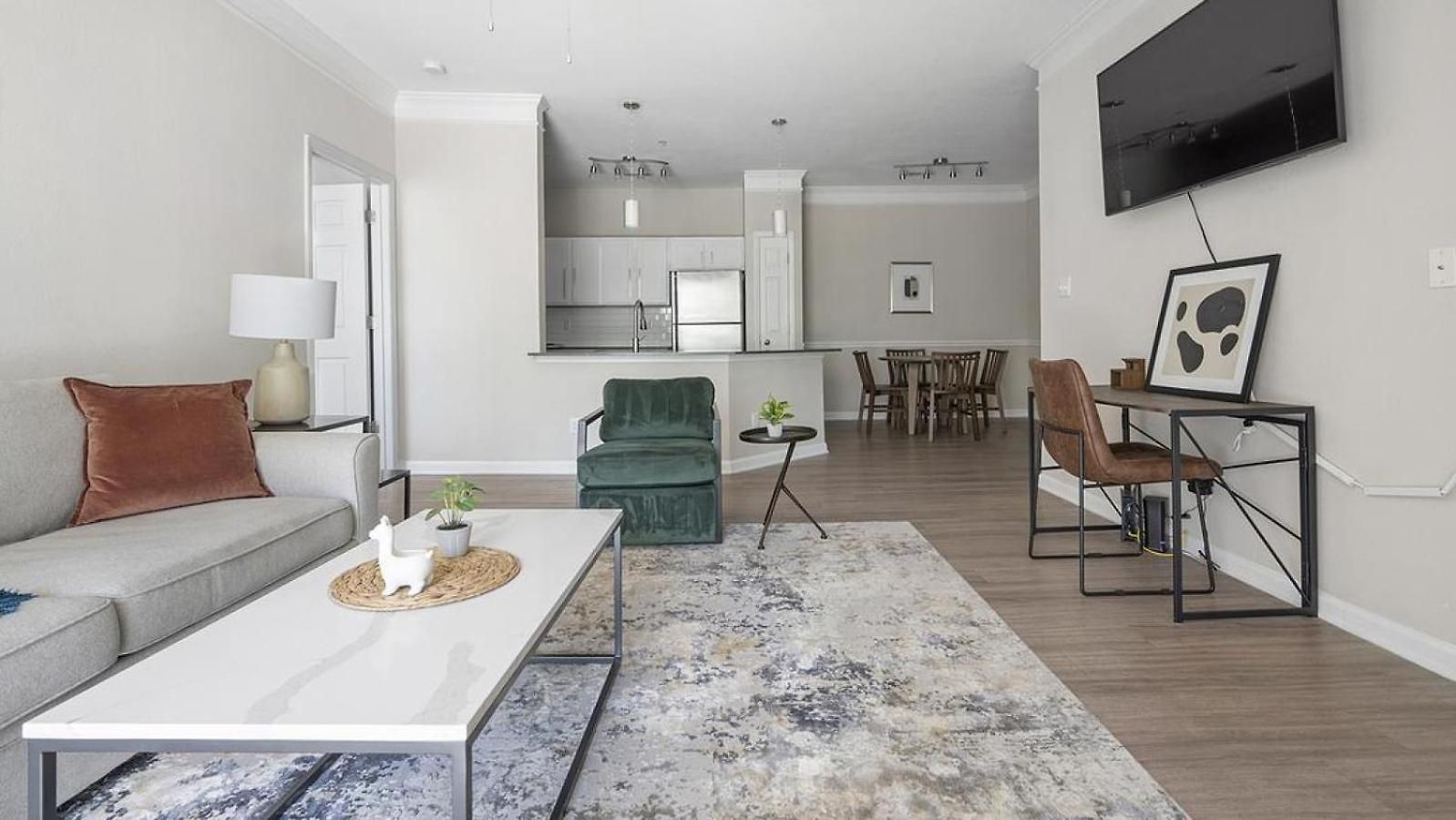 Landing - Modern With Amazing Amenities *