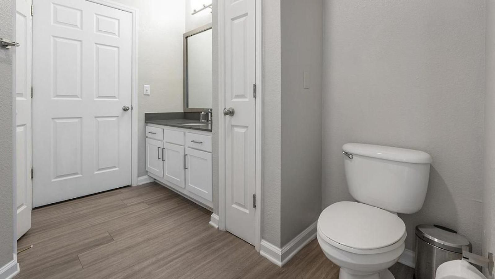 Landing - Modern With Amazing Amenities Charlotte