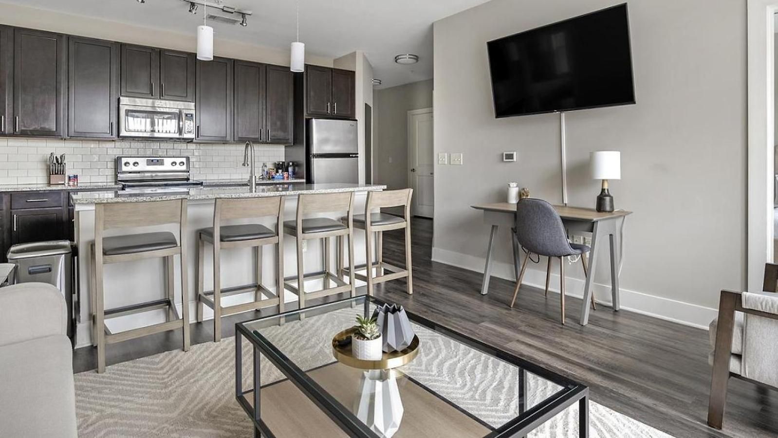 Landing - Modern With Amazing Amenities