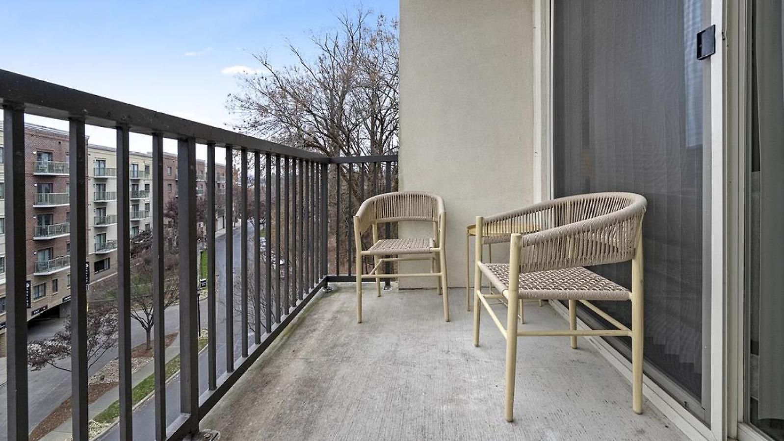 Apartment Landing - Modern With Amazing Amenities Charlotte