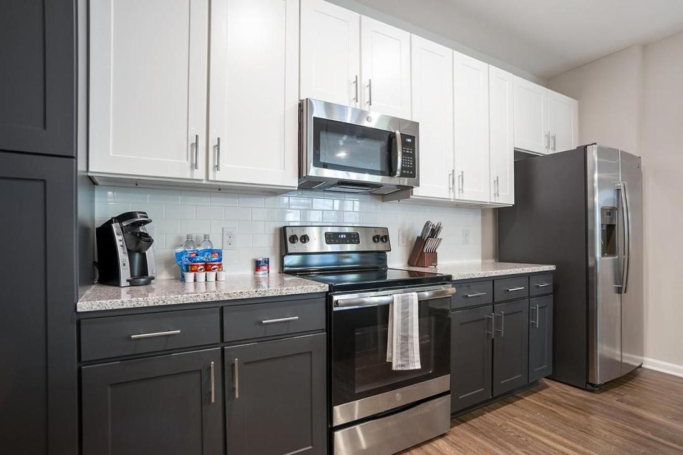 Landing Modern With Amazing Amenities Apartment Charlotte