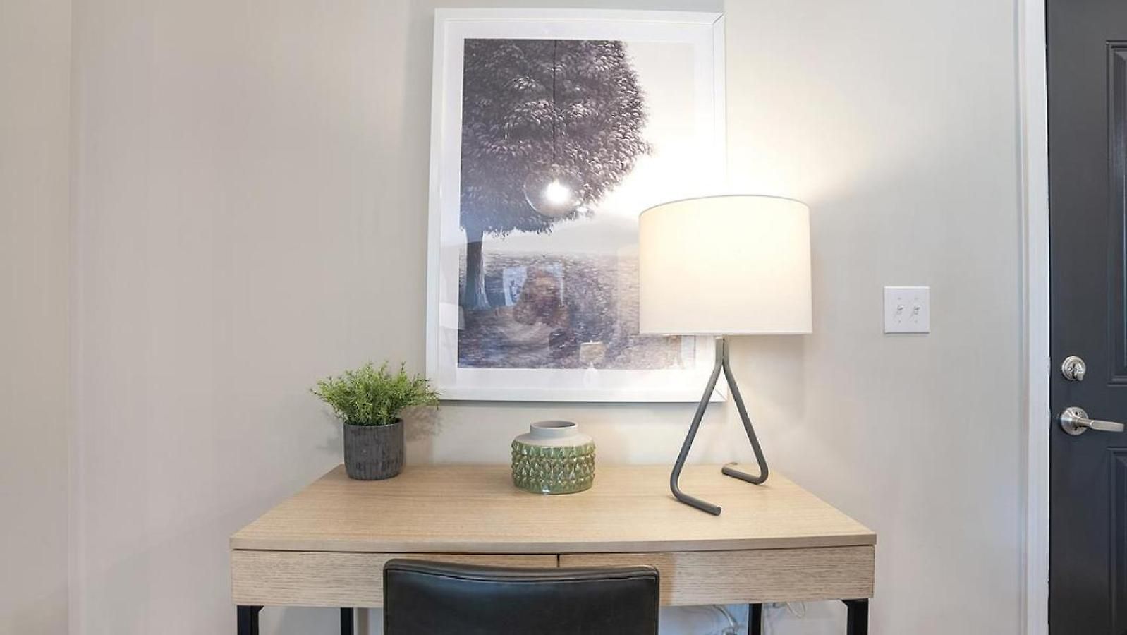 Apartment Landing Modern With Amazing Amenities