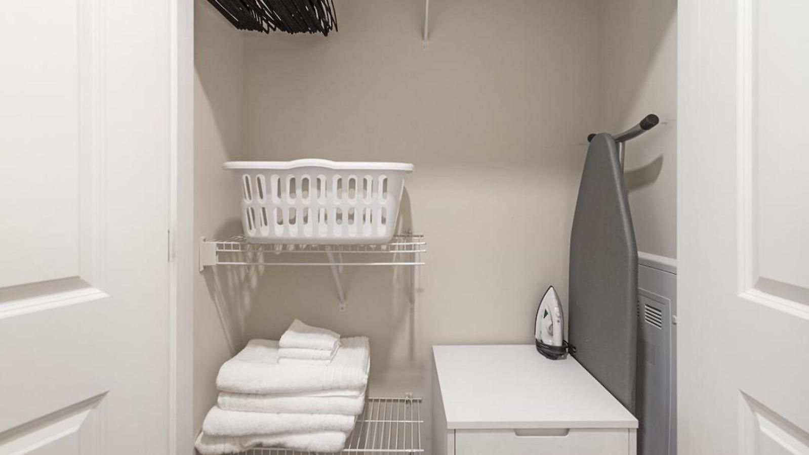Landing Modern With Amazing Amenities