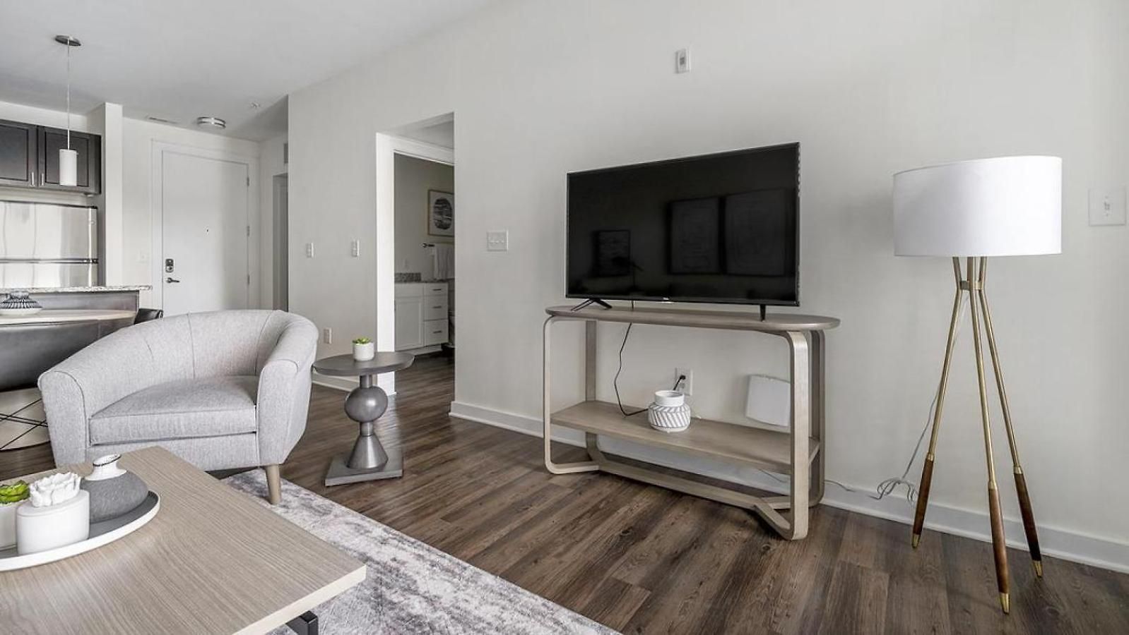 Landing Modern With Amazing Amenities Apartment *