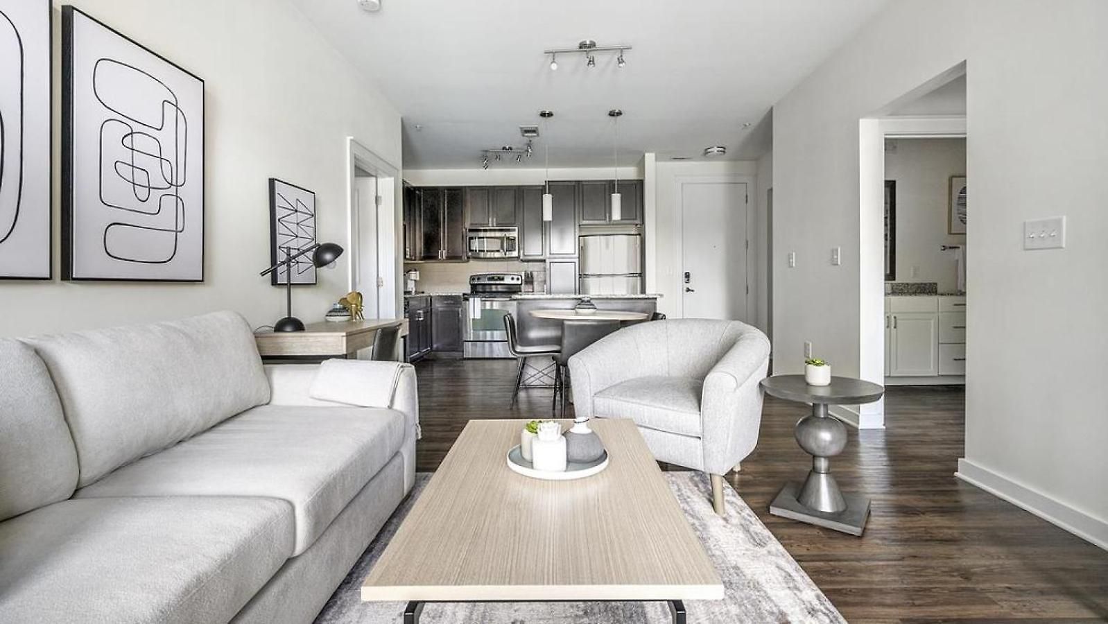 Apartment Landing Modern With Amazing Amenities