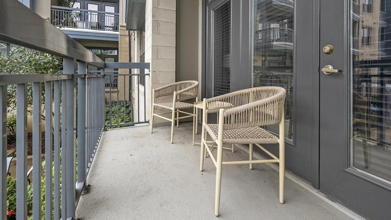Apartment Landing Modern With Amazing Amenities Charlotte