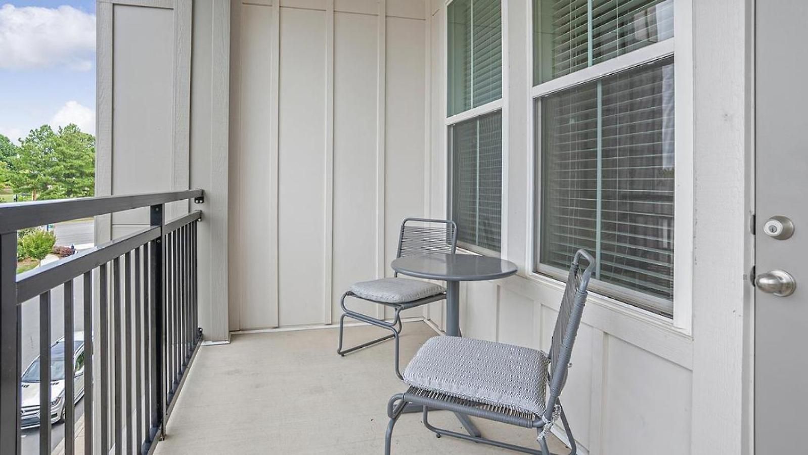 Landing Modern With Amazing Amenities