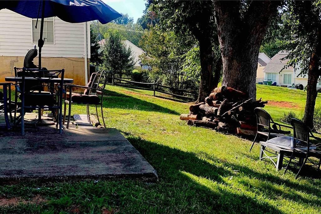 20min To International Airport! 10min To Pnc Music! Wifi Apartment