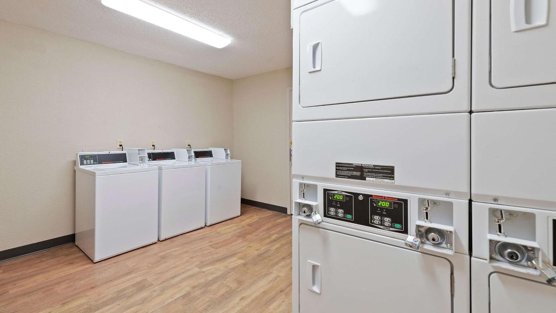 Extended America Select - - Place - E Mccullough Dr Hotel 2*