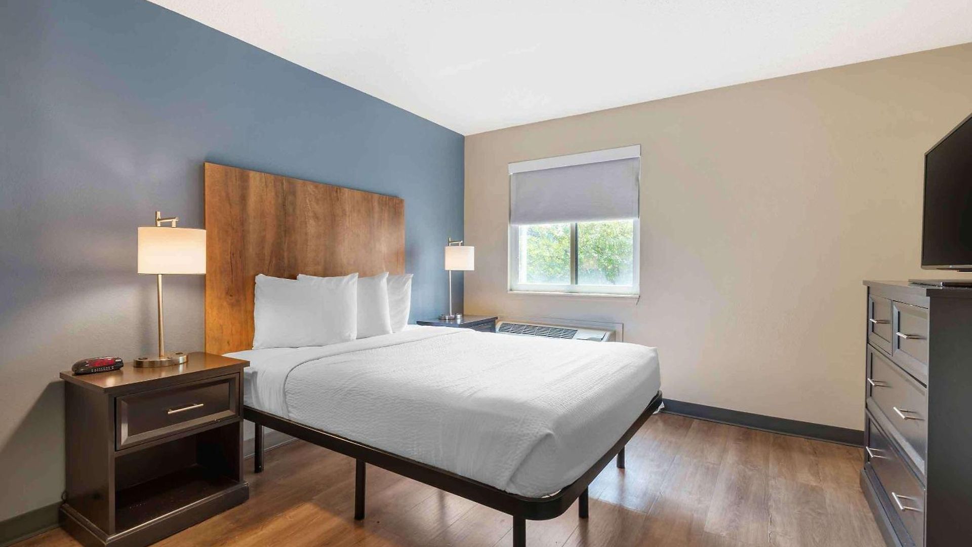 Hotel Extended America Select - - Place - E Mccullough Dr Charlotte