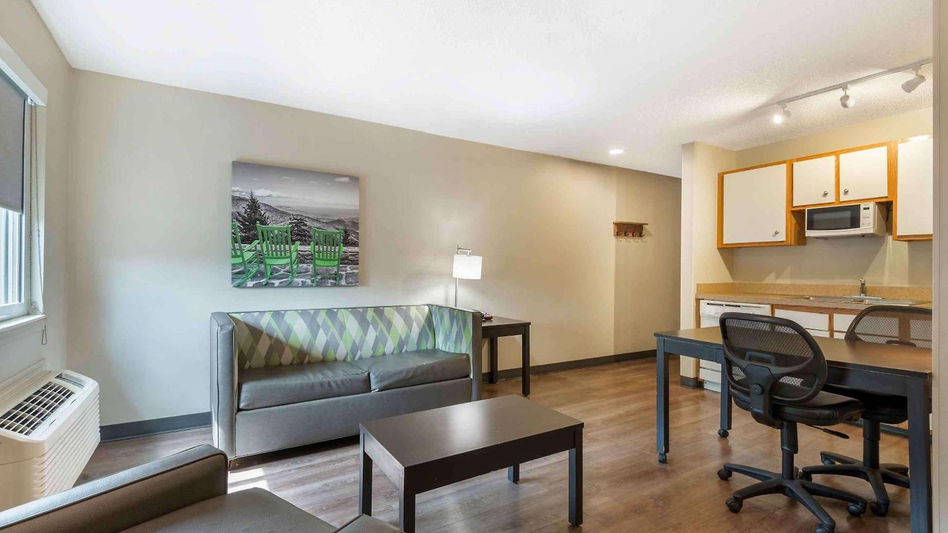 Hotel Extended America Select - - Place - E Mccullough Dr