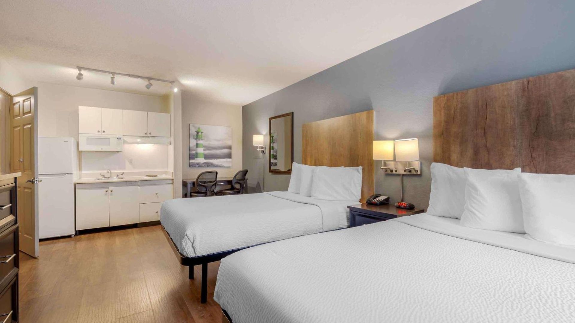 Extended America - - Airport Hotel 2*