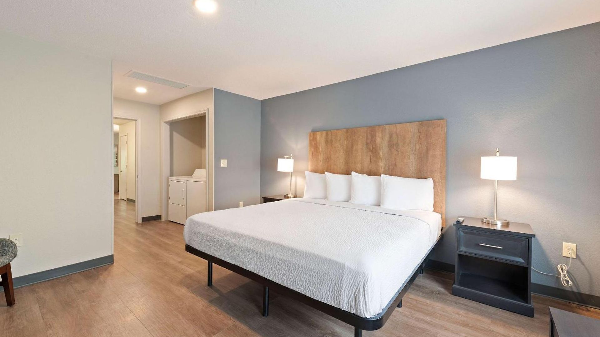 Extended America - - Airport Hotel