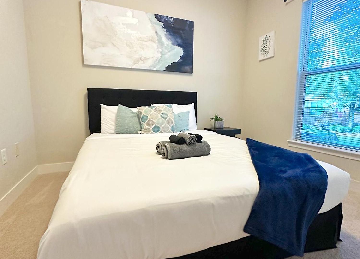 Holiday home Modern Townhouse - 1 Min To Uptown Clt - Walk To Restaurants