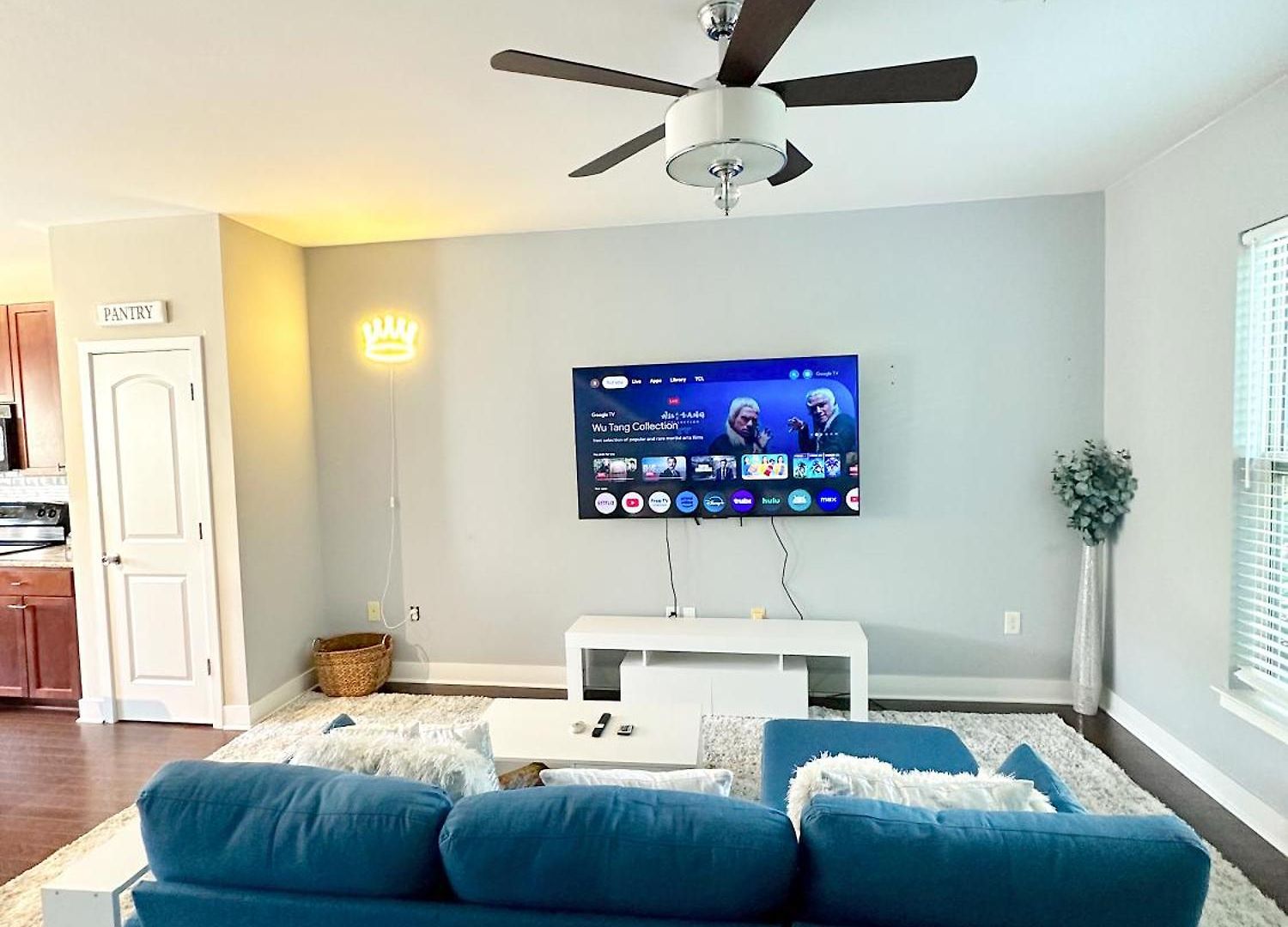 Modern Townhouse - 1 Min To Uptown Clt - Walk To Restaurants Charlotte