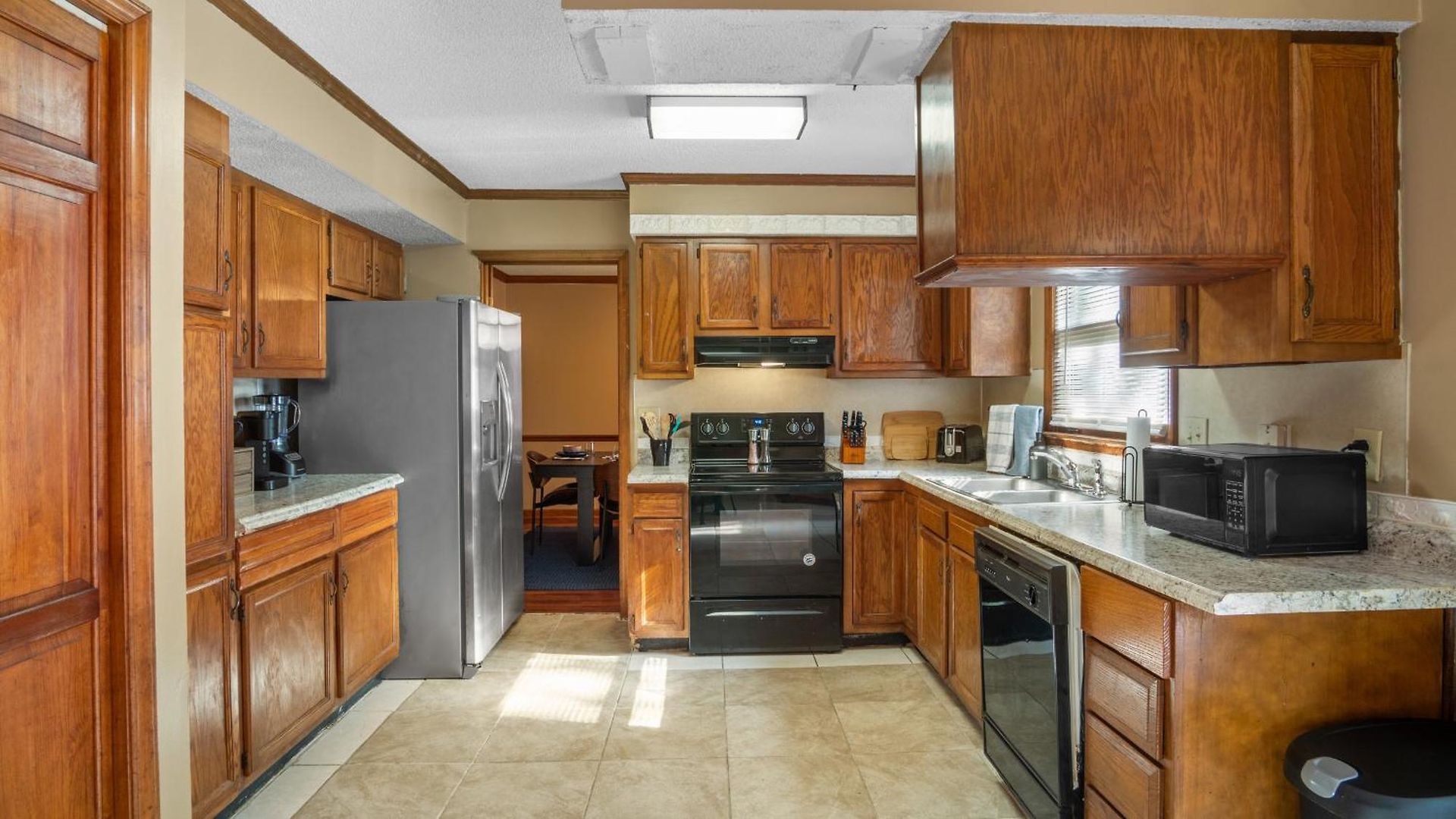 Holiday home 4bd Contemporary With Bbq, Game Charlotte