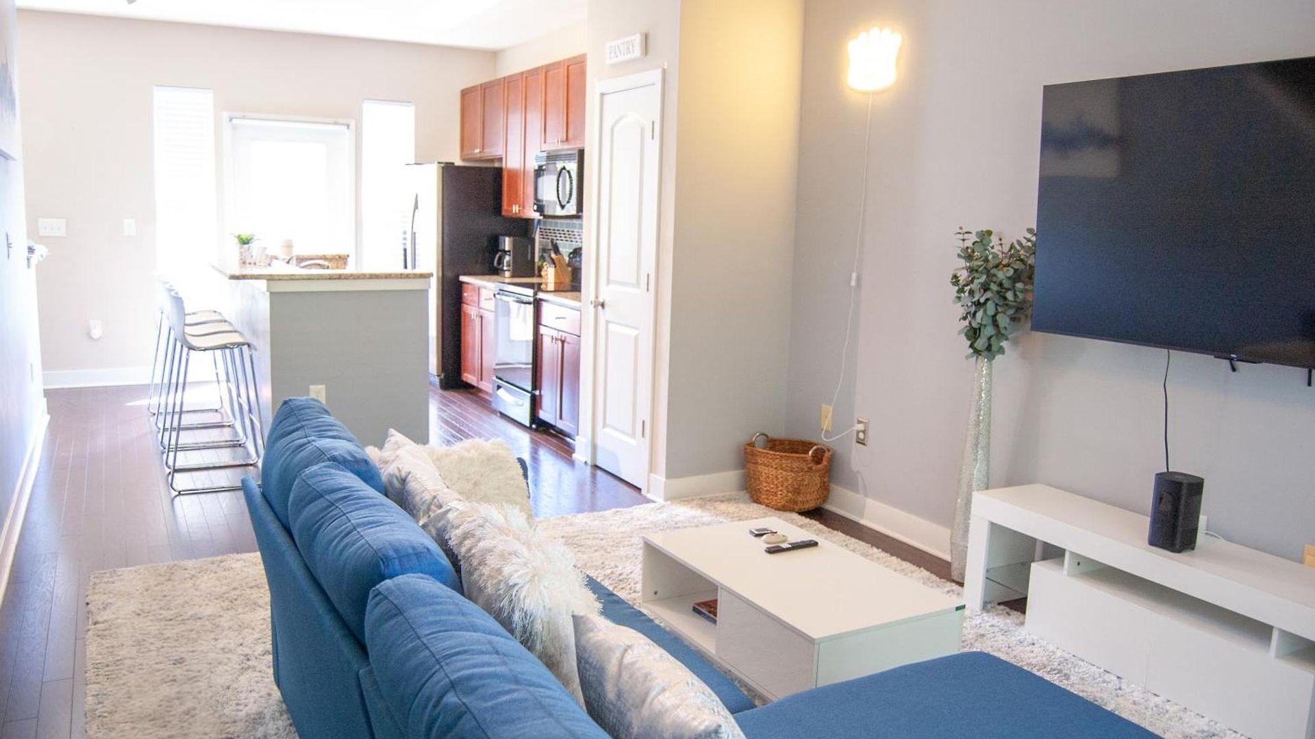 Modern Townhouse - 1 Min To Uptown Clt - Walk To Restaurants * Charlotte
