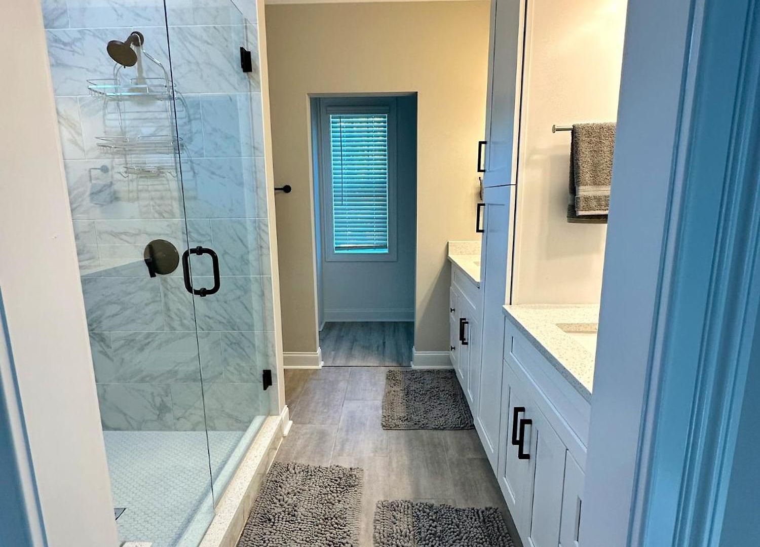 New Charming 3bd Townhome With Wifi - 9 Min To Uptown Holiday home *