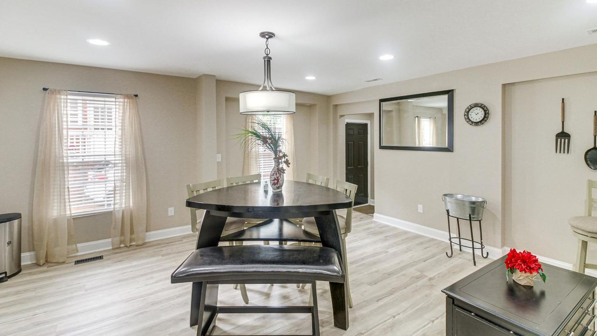 W/ Yard - Near Spectrum Center! Charlotte