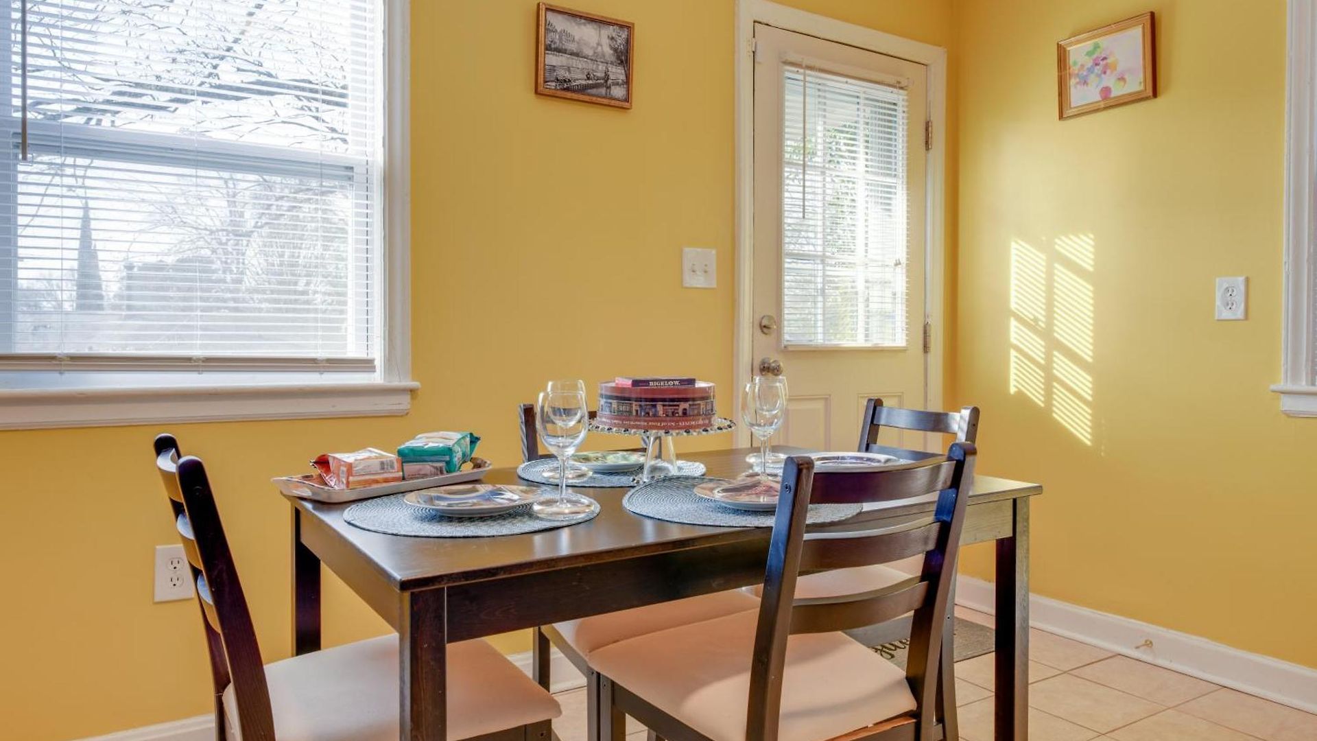 Renovated - 3 Mi To Downtown! *