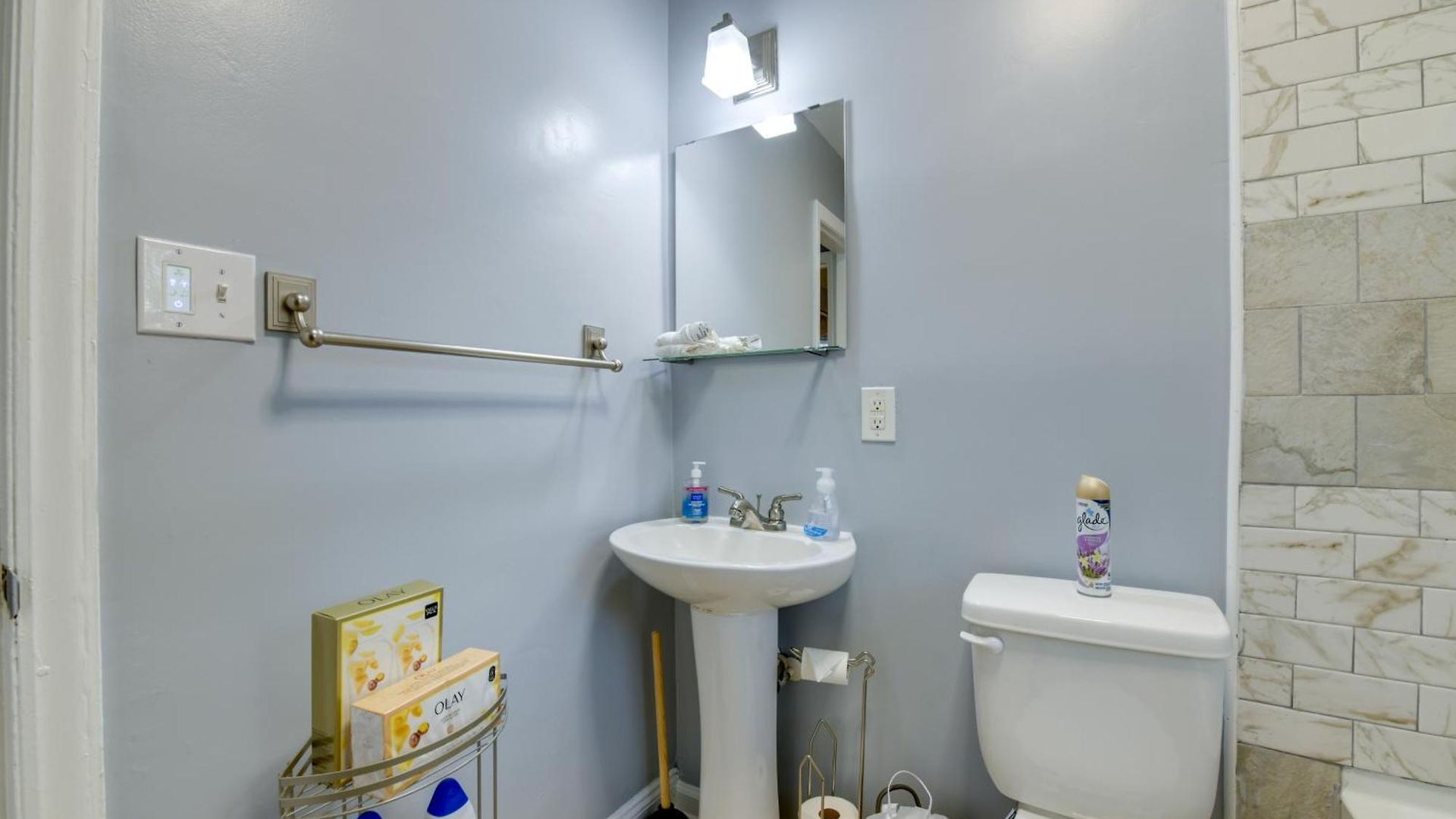 Renovated - 3 Mi To Downtown! Holiday home