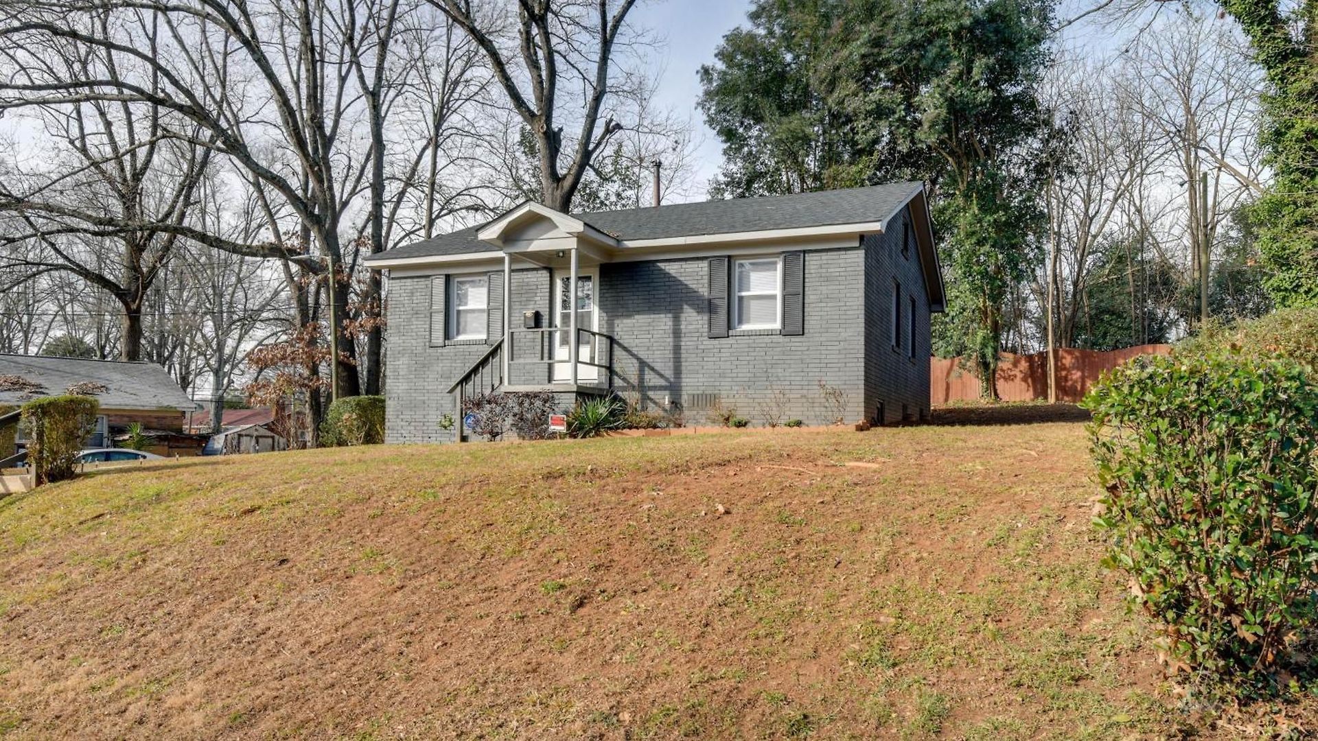 Holiday home Renovated - 3 Mi To Downtown!